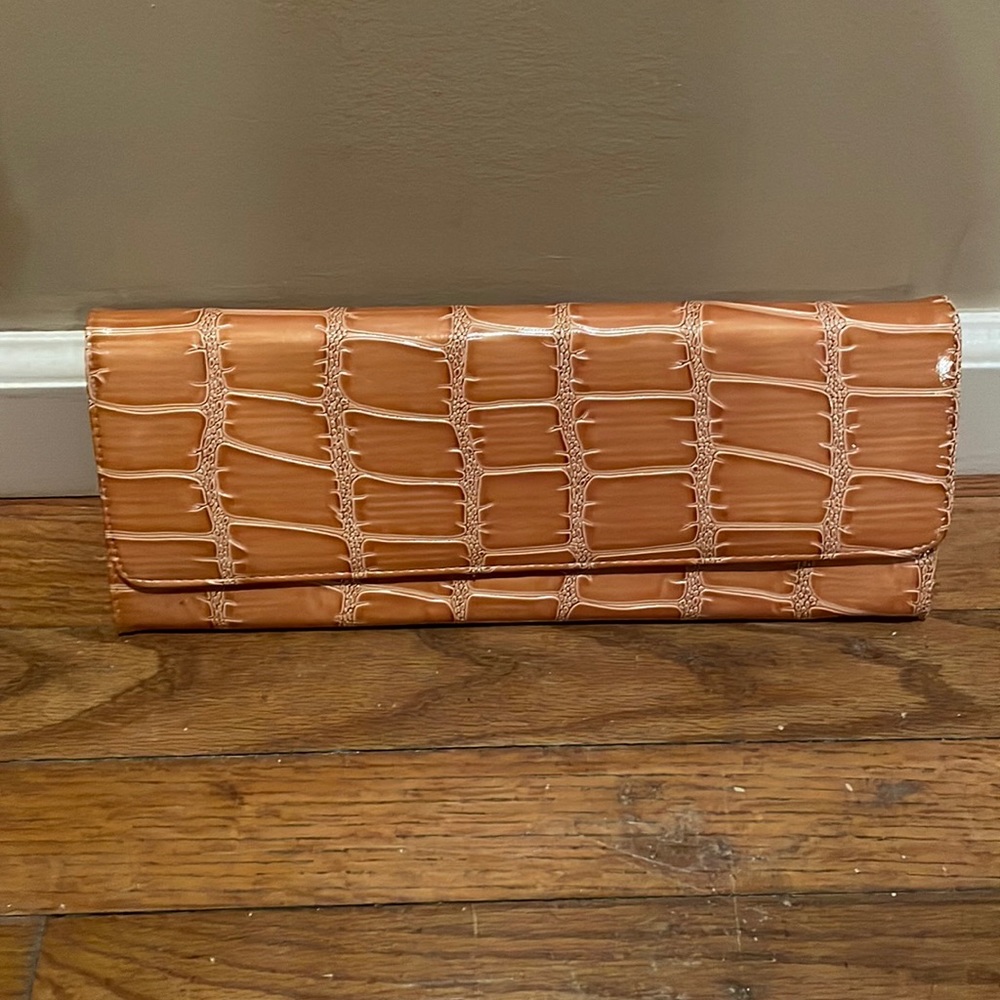 Big Buddha Clutch